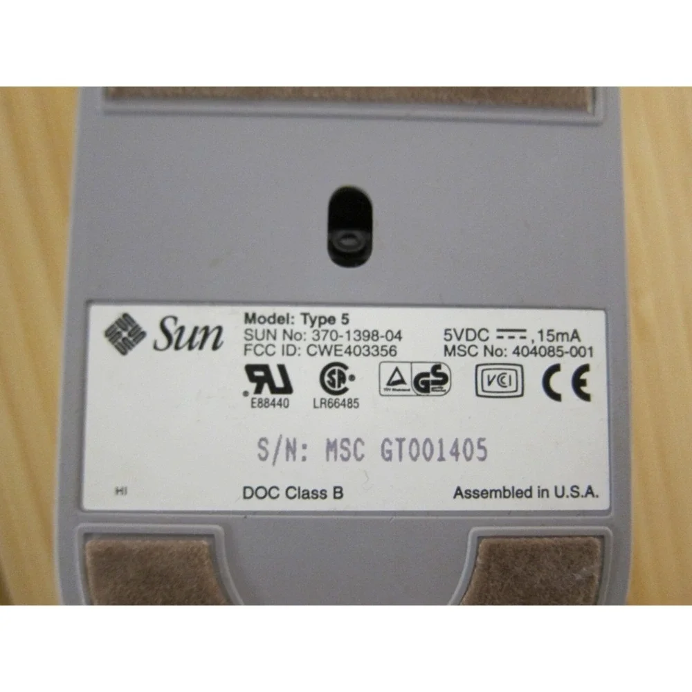Sun Microsystems 370-1398 Type‎ 5 Three Button Optical Mouse (listing 5 of 5)